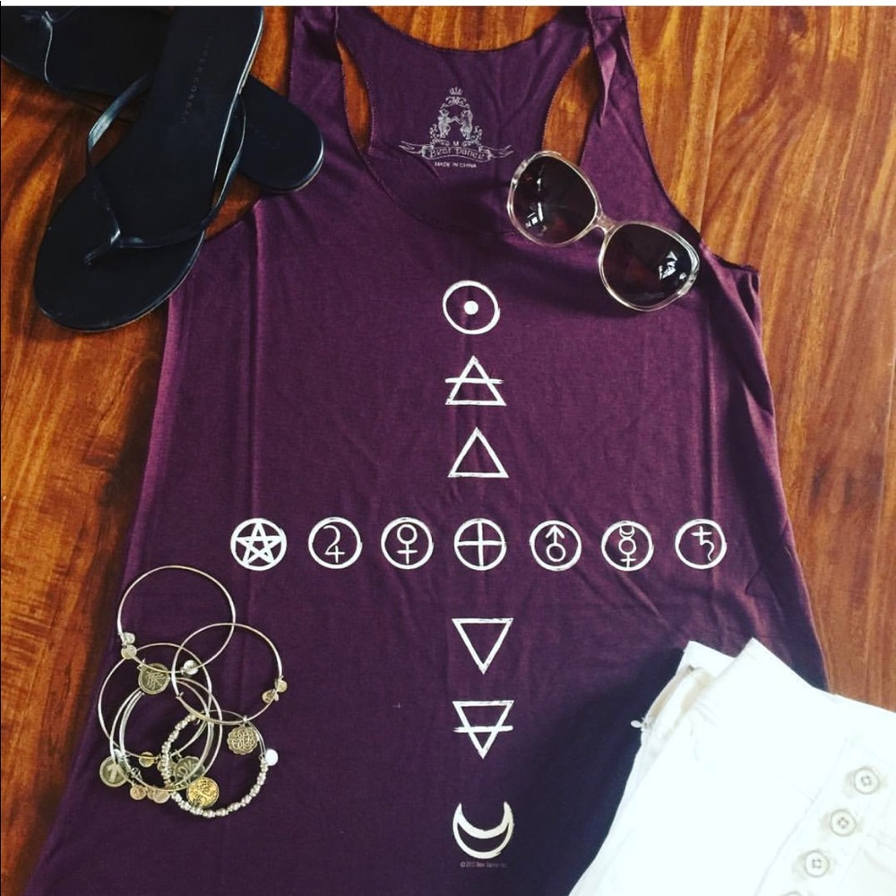 Graphic top